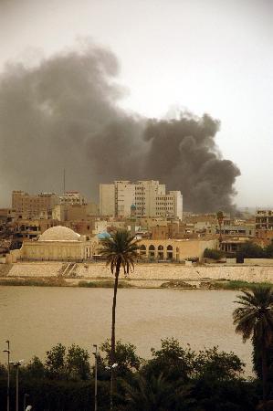 巴格达发生4起爆炸造成157人死亡(组图)