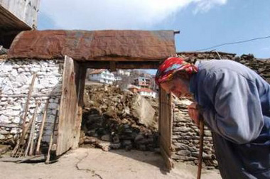组图:马其顿非法砍伐导致泥石流摧毁村庄