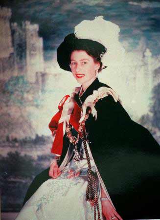 组图:英国女王伊丽莎白二世图片档案