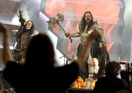 图文:芬兰重金属乐队获欧洲电视歌曲大赛冠军