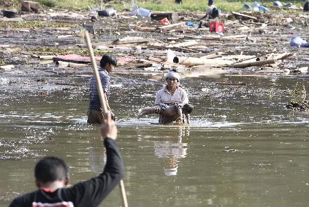 17日爪哇岛海域地震引发的海啸造成的死亡人