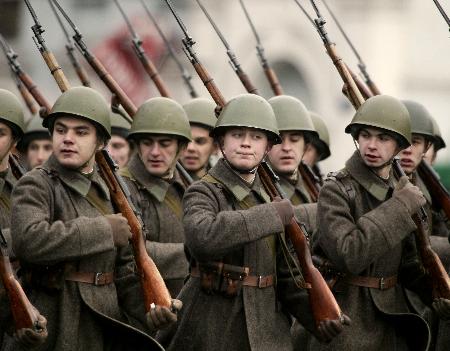 图文:俄罗斯纪念二战中的红场阅兵式(3)