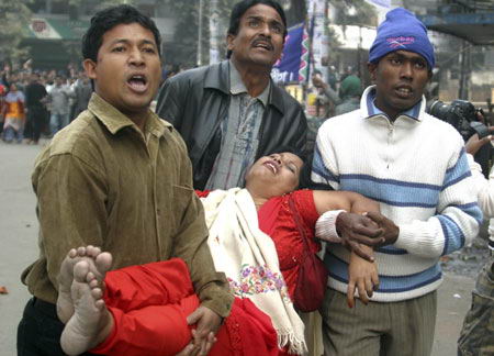 当天,孟加拉国反对党人民联盟领导的大联盟在达卡举行全国交通大封锁