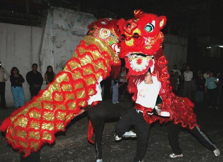 图文:墨西哥华人华侨举行迎新春晚会