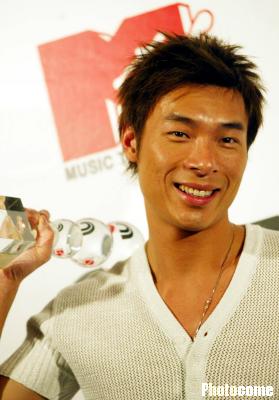 香港地区年度最佳男歌手:许志安