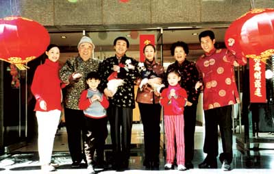 盖丽丽李丁欢欢喜喜闹正月《张灯结彩》三度贺岁(图)