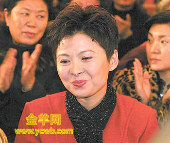 董文华高调推出新专辑(图)