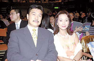 影音娱乐 正文 赵雅芝和黄锦燊无疑是演艺圈中最令人羡慕的夫妇,结婚