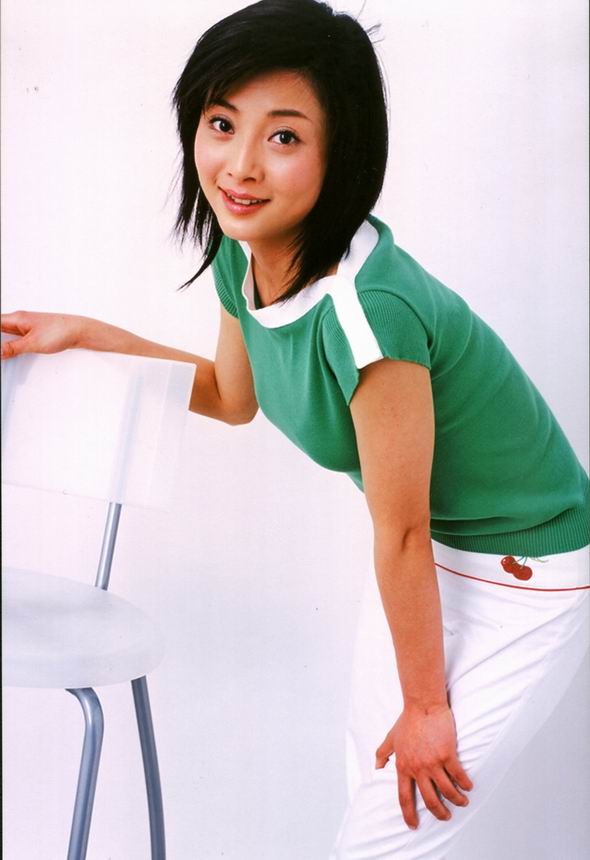资料图片：演员殷桃精彩写真(8)