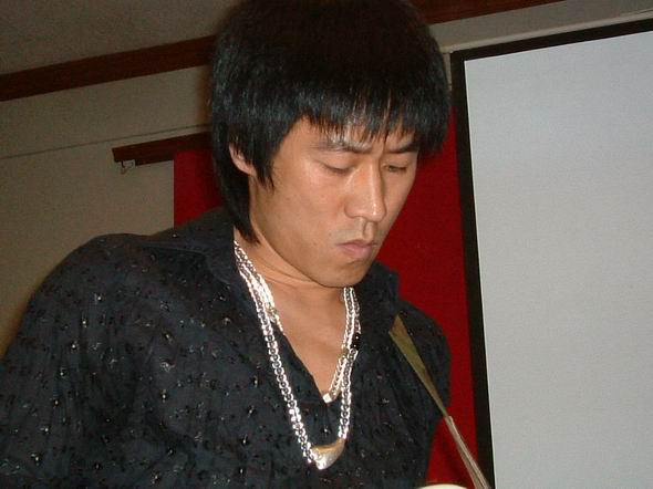 资料图片：歌手常宽最新精彩写真(9)