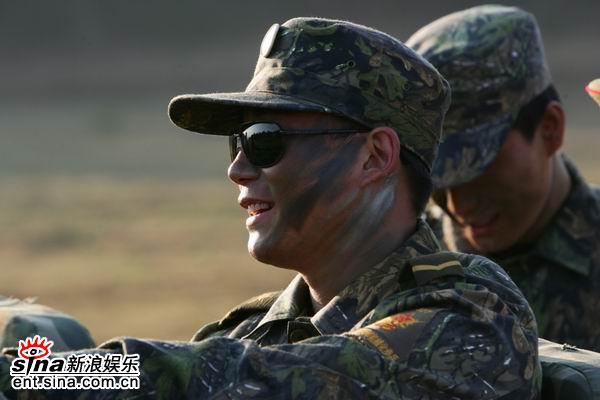 《士兵突击》剧照 - dongyannan2720 - 一转身的讽刺~~~!