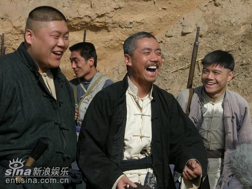 资料图片:电视剧《双枪李向阳》精彩剧照(29)