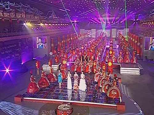 《中国新民歌》金色大厅演唱会打造央视新名片