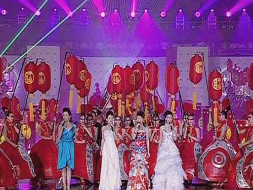 《中国新民歌》金色大厅演唱会打造央视新名片
