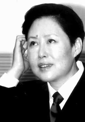 斯琴高娃跟自己较劲自导自演《月牙儿》(图)