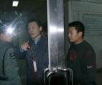 伍思凯演出坠台受伤医院坐轮椅接受采访(组图)