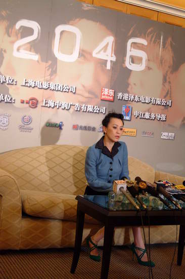 图文：《2046》北京首映刘嘉玲接受媒体访问(6)