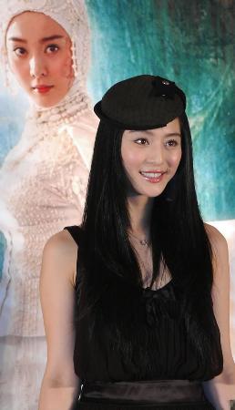谢霆峰范冰冰在香港为电影《情癫大圣》造势