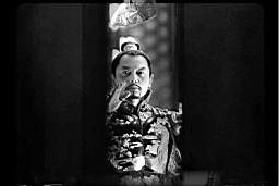 葛优《夜宴》出演演皇帝缺少了点狠劲(附图)