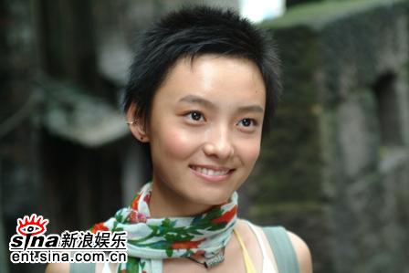 “小徐静蕾”林园火辣变身“不良少女”(组图)