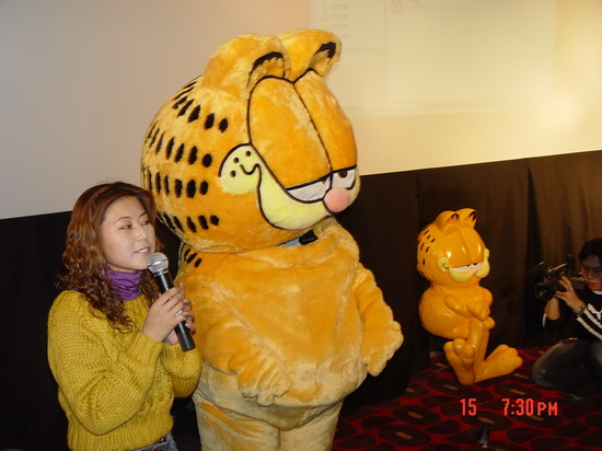 图文:加菲猫节日送欢乐12月17日搞怪上映(11)
