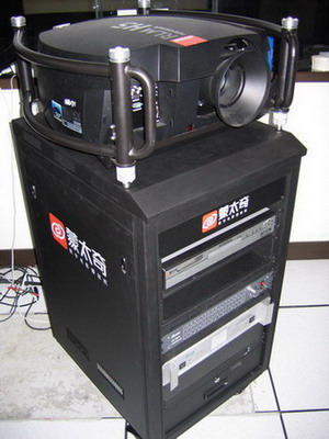 蒙太奇数字电影播放机在国际设备展上放光彩