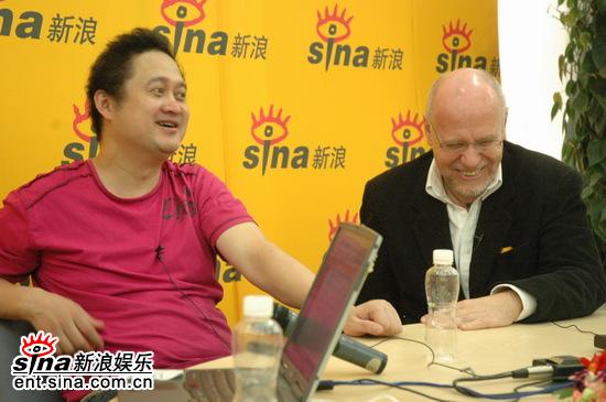 图文：张元与马可-穆勒谈笑风声