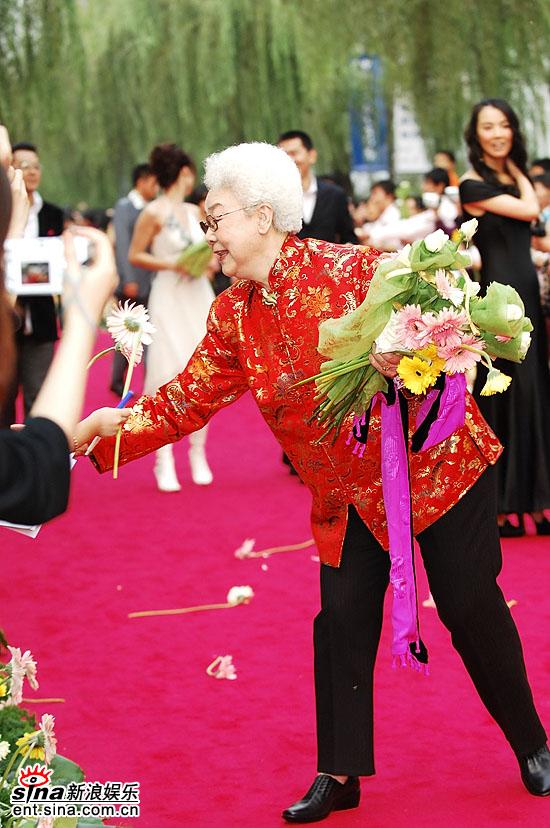 图文:金鸡百花电影节百花大道-老艺术家田华