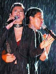 林子祥夫妇广州举行演唱会 与歌迷共度倾情雨