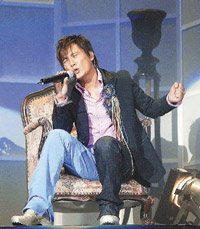 张信哲台湾办演唱会把自家客厅搬上舞台(附图)