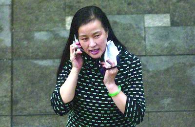 2003年十大事件:刘晓庆被取保候审 脱离羁押生
