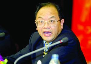 电影评论家仲呈祥:炒作票房会使电影滑坡