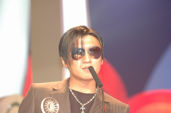 ͼģ2004MTVʢ佱ǹ(46)