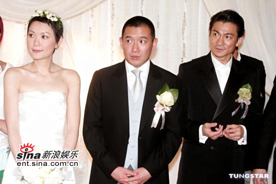 图文:杜汶泽迎娶田蕊妮众圈中好友前去贺喜(16)