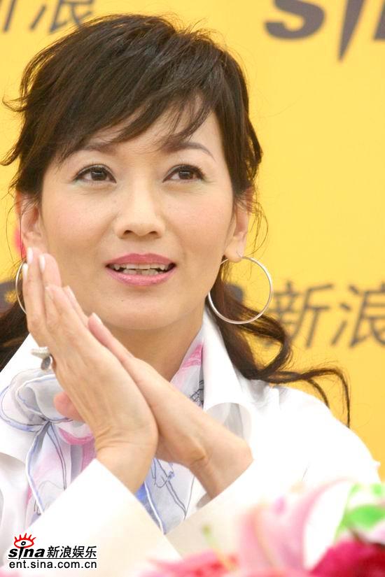 资料图片：赵雅芝作客新浪嘉宾聊天室(10)