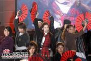 2006跨年三大天后同台王心凌高唱《爱你》(图)