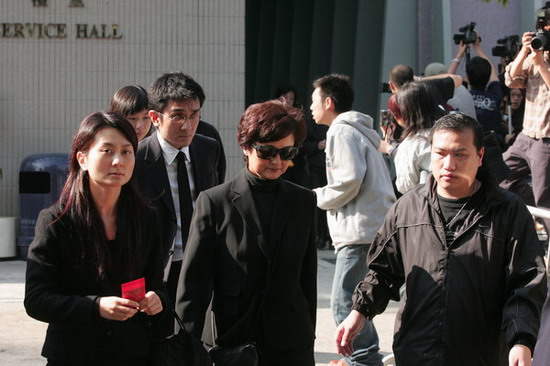 图文：黄霑今日突然出殡遗体极可能已经火化(28)