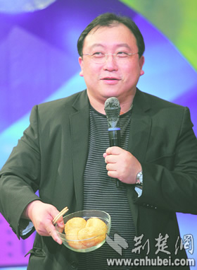 “欢喜坨”王晶与张卫健自比“老夫老妻”(图)