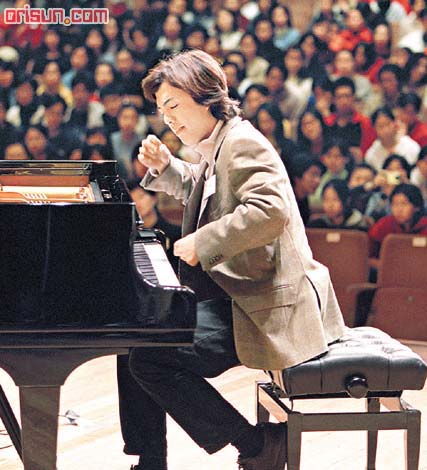 《转摘》“钢琴王子”李云迪递交赴香港定居申请书