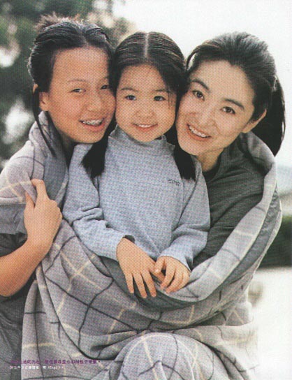 林青霞改风水挽救婚姻豪宅外墙换白色(图)