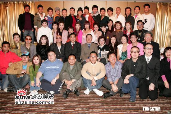 组图：亚视联欢张文慈要唱歌陈启泰想做生意