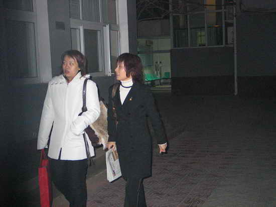 高峰私生子案昨开庭抚养费争议大调解难有结果
