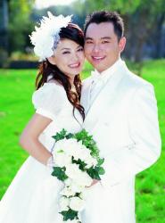 组图：李湘做幸福新娘与李厚霖举行盛大婚礼