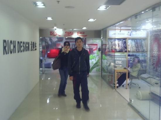 菲鹏恋曝光一年口水缠身李亚鹏欲打翻身仗(图)
