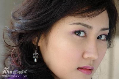 李湘老公被曝暗夜偷香 女演员米艾称遭人诬陷