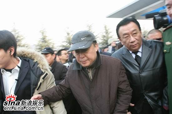 图文：马季追悼会八宝山举行--神情肃穆