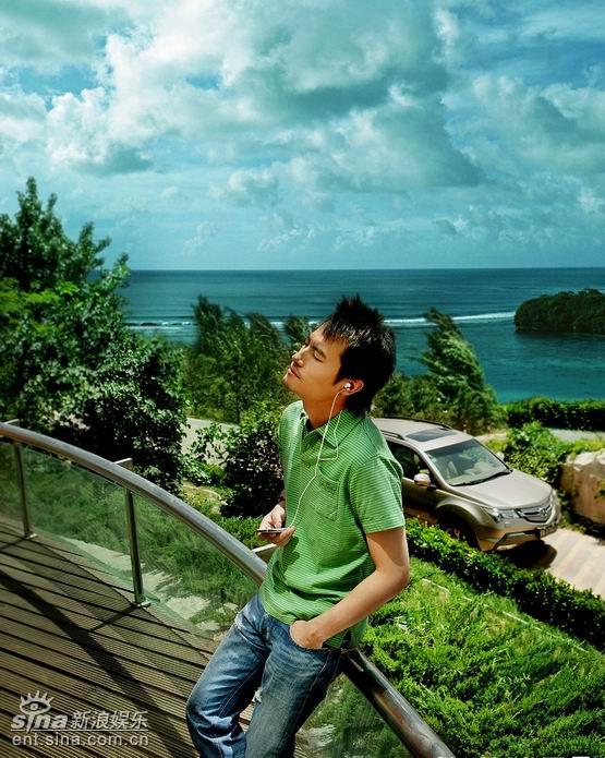 组图：耿乐写真健康洒脱魅力先生最爱自然阳光