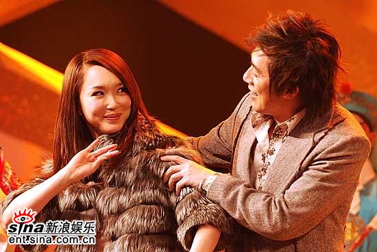 图文：华人群星新春大联欢演出--张宇范文芳