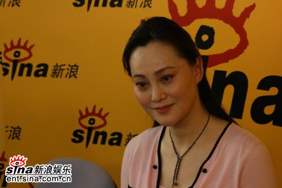 图文：宋佳做客新浪--宋佳相信有奇迹
