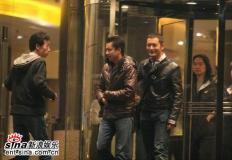 独家组图：黄晓明新女友曝光应采儿夜店见公婆